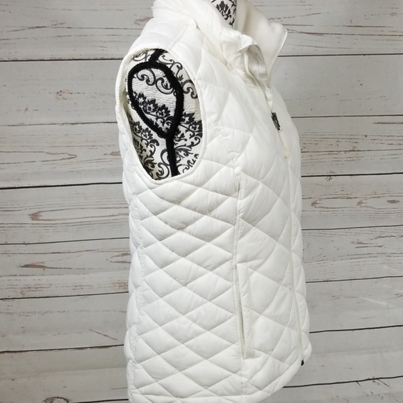 SOLD Tek Gear White Puffer Vest - Picture 2 of 5